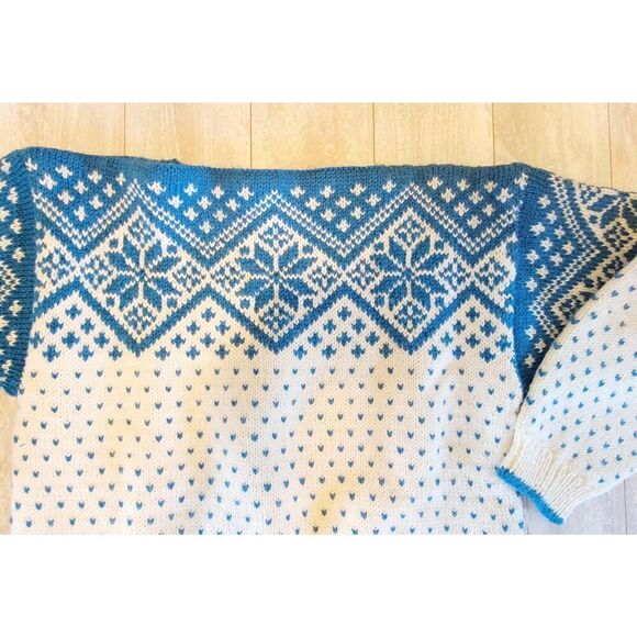 Vintage Wool Sweater‎ Nordic Snowflakes Hand Made Size Large Lt Blue Cream 80's - Picture 2 of 7